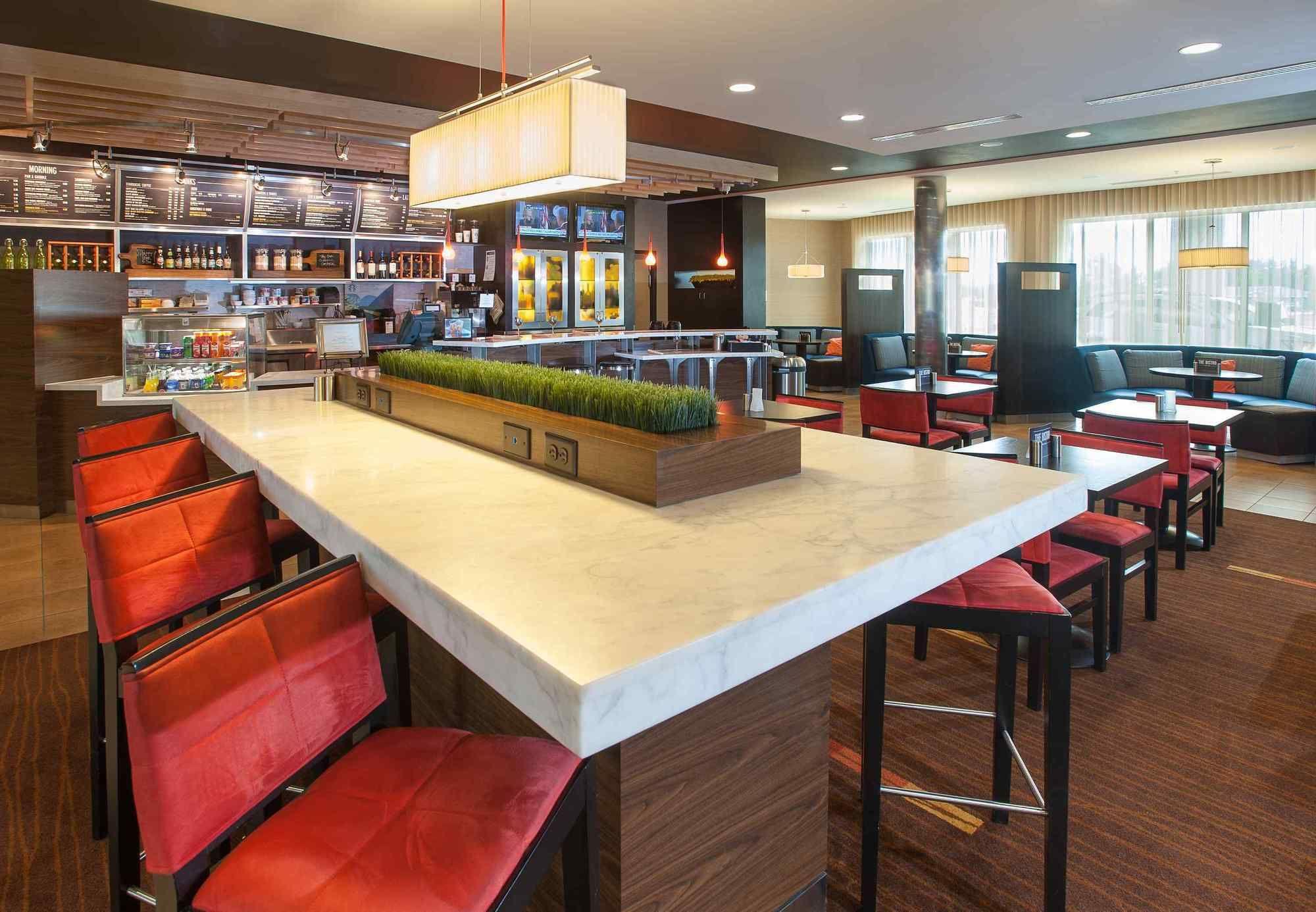 Courtyard Mankato Hotel & Event Center מראה חיצוני תמונה