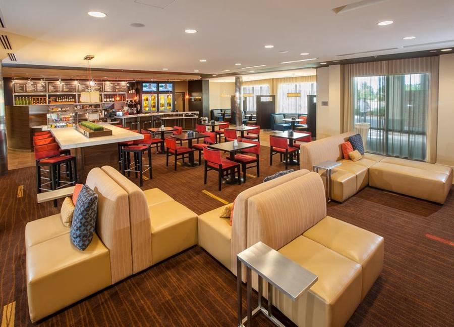 Courtyard Mankato Hotel & Event Center מראה חיצוני תמונה