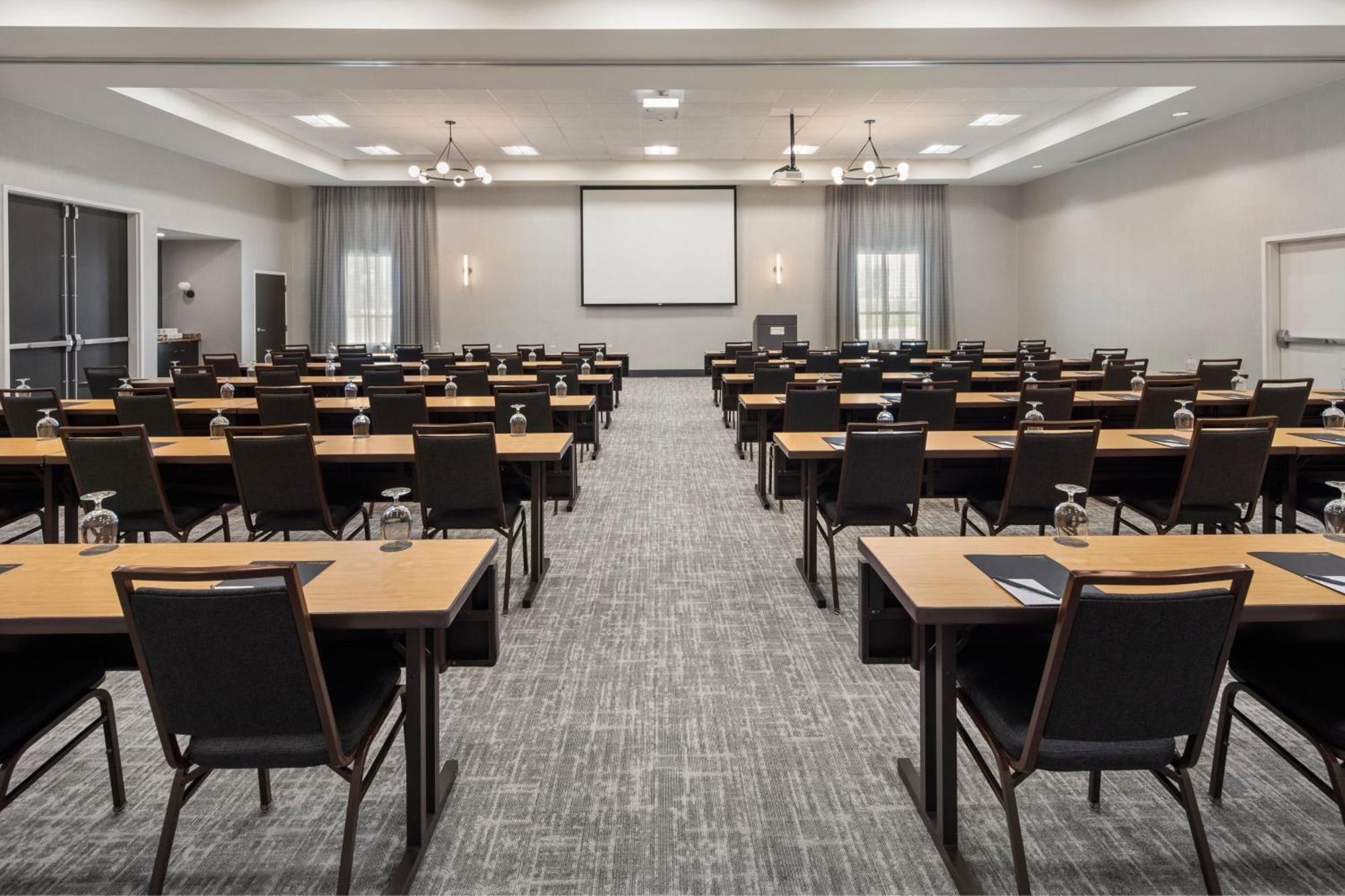 Courtyard Mankato Hotel & Event Center מראה חיצוני תמונה